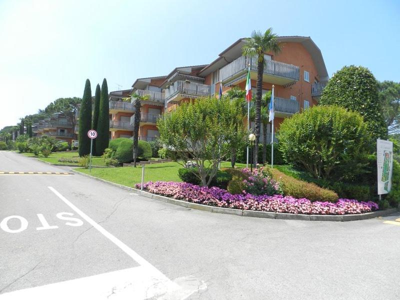 Panorama Apartment Peschiera Пескиера дел Гарда Екстериор снимка
